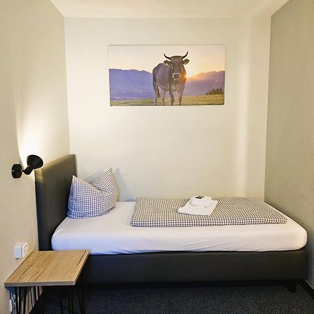 Novitel Pension Pliening - Muenchen Messe Екстериор снимка