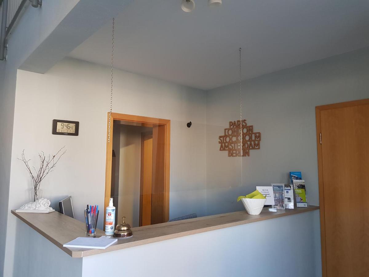 Novitel Pension Pliening - Muenchen Messe Екстериор снимка