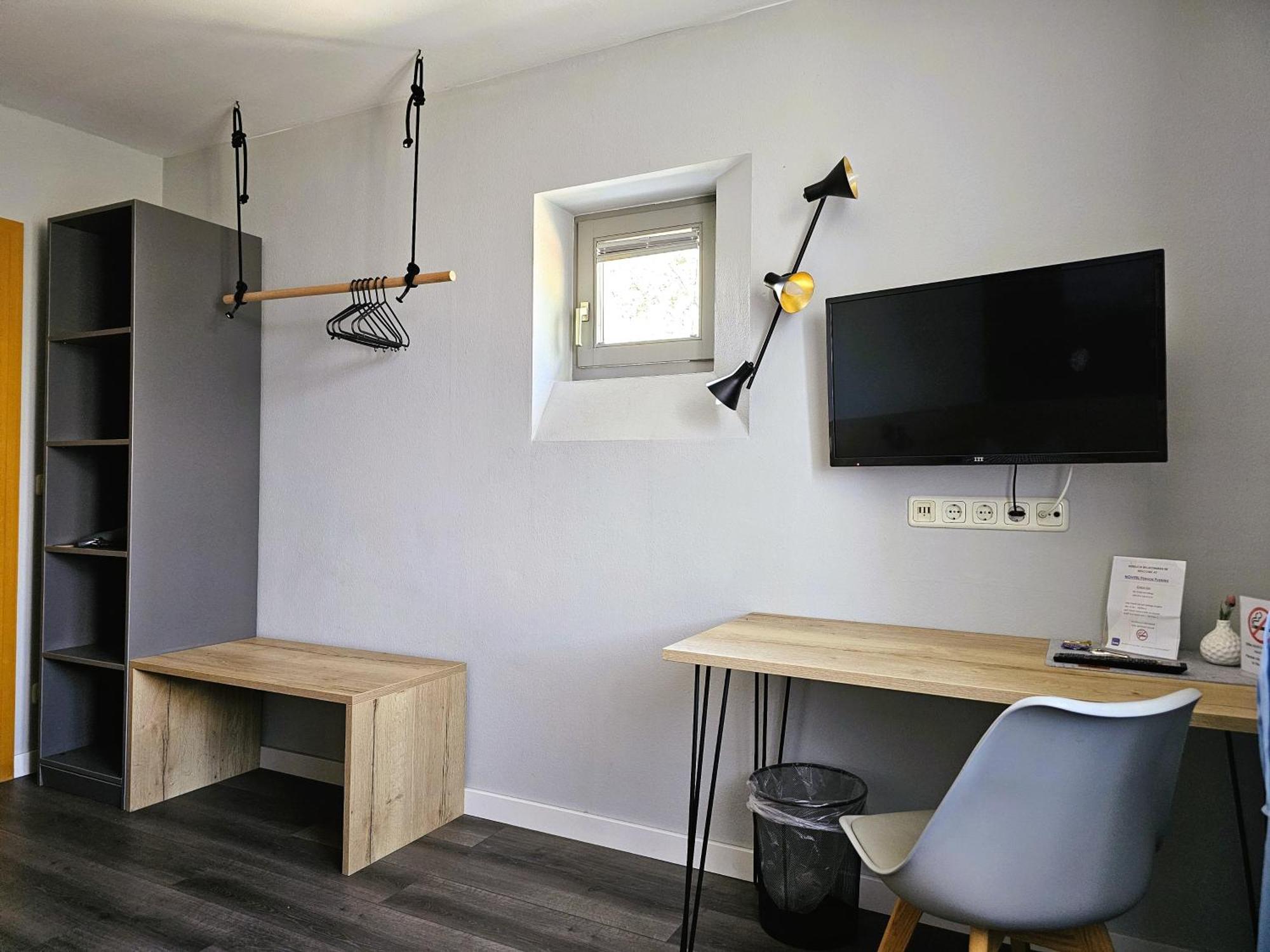 Novitel Pension Pliening - Muenchen Messe Екстериор снимка