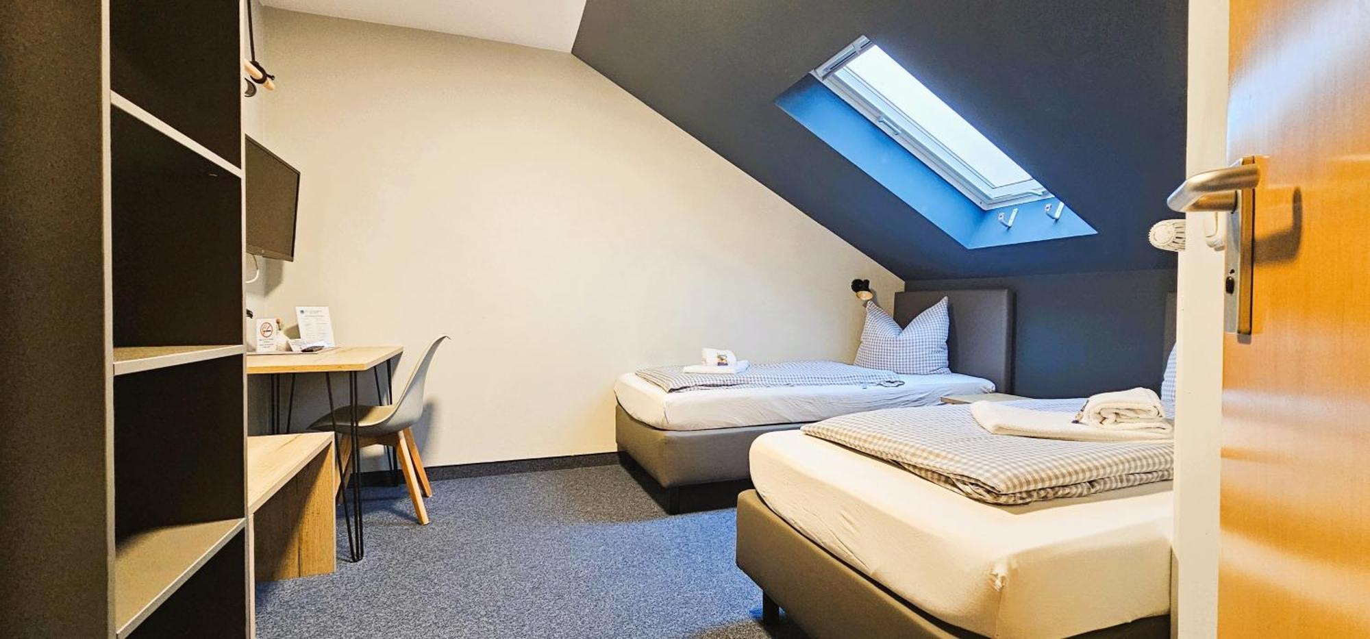 Novitel Pension Pliening - Muenchen Messe Екстериор снимка