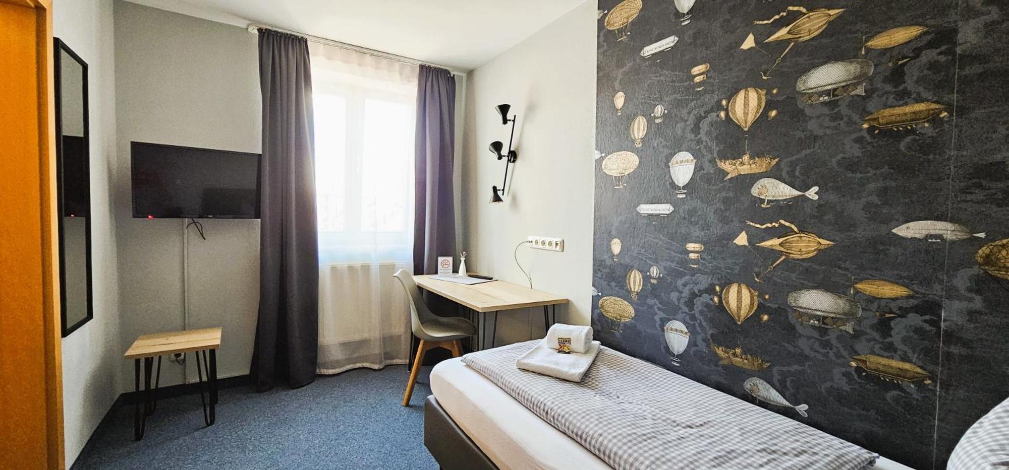 Novitel Pension Pliening - Muenchen Messe Екстериор снимка