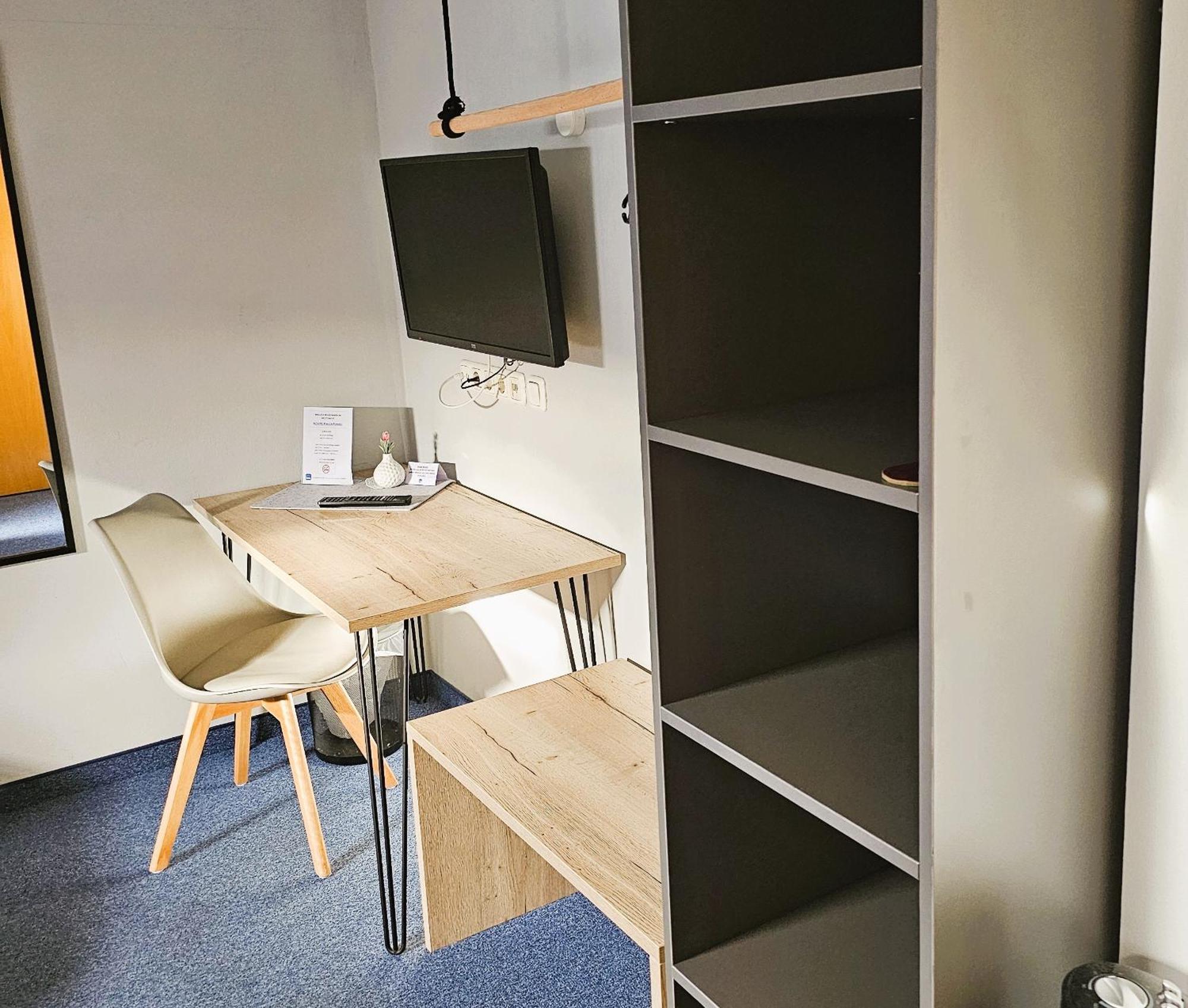 Novitel Pension Pliening - Muenchen Messe Екстериор снимка