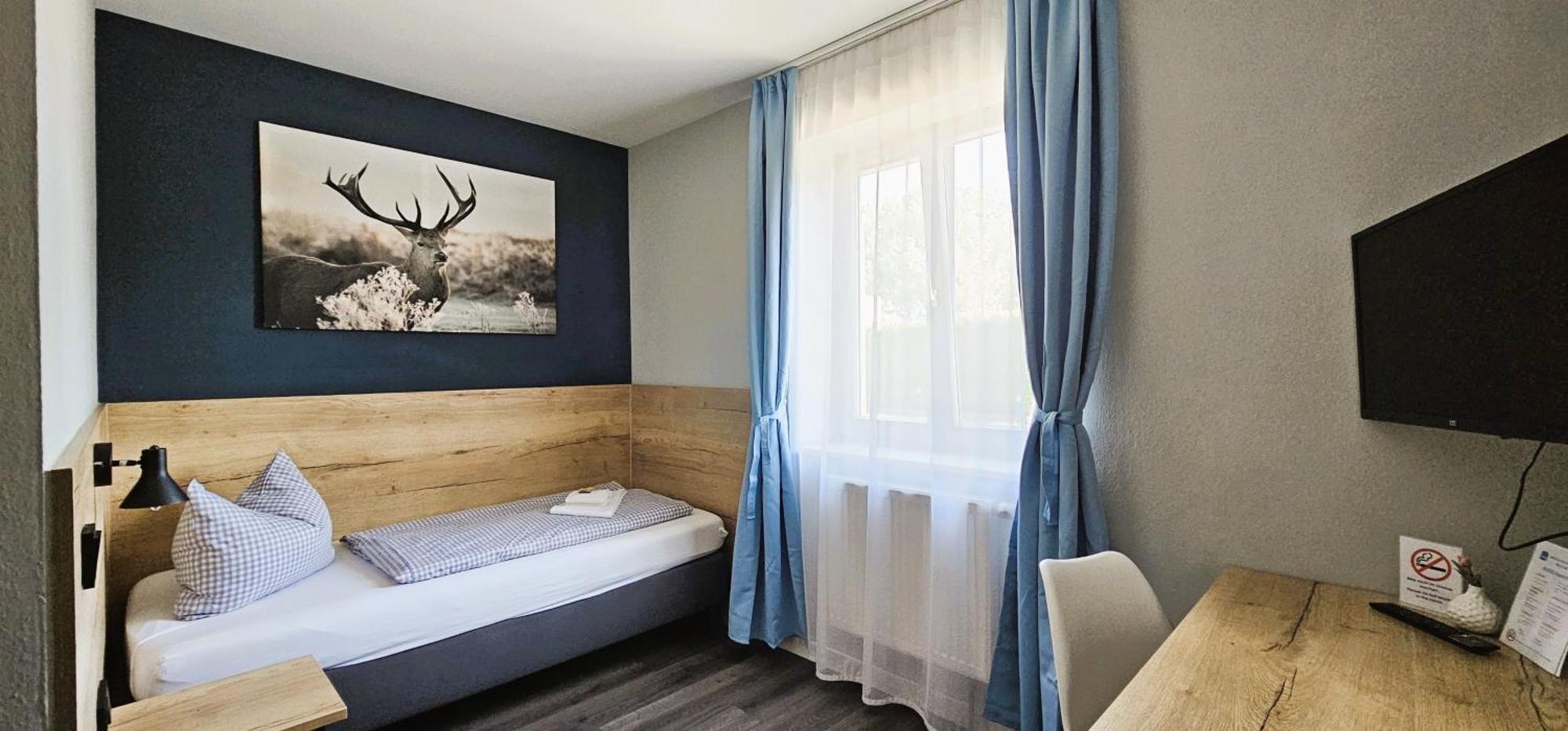 Novitel Pension Pliening - Muenchen Messe Екстериор снимка
