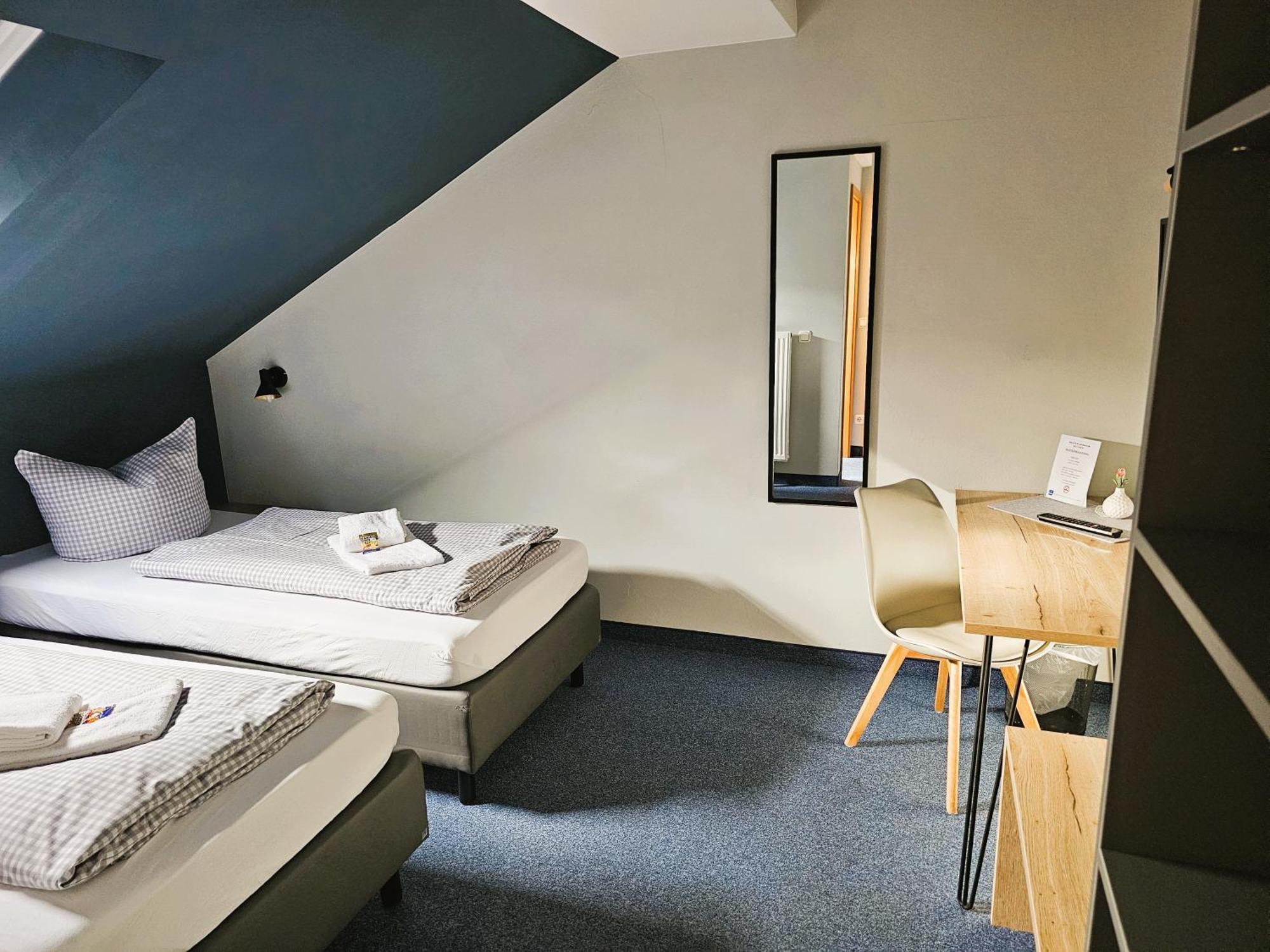 Novitel Pension Pliening - Muenchen Messe Екстериор снимка
