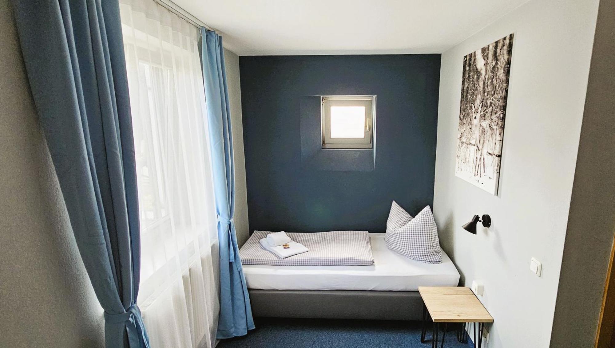 Novitel Pension Pliening - Muenchen Messe Екстериор снимка