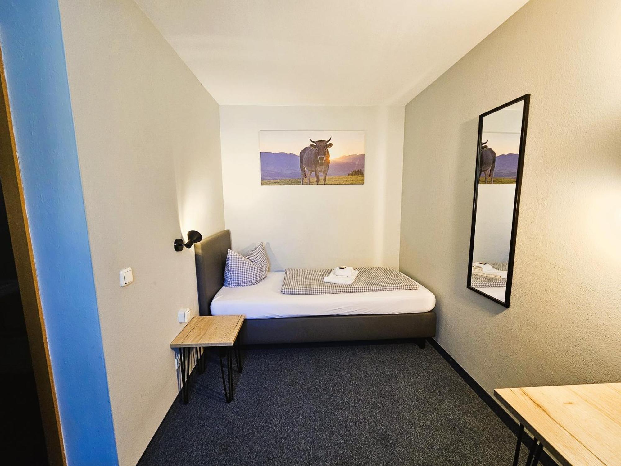 Novitel Pension Pliening - Muenchen Messe Екстериор снимка