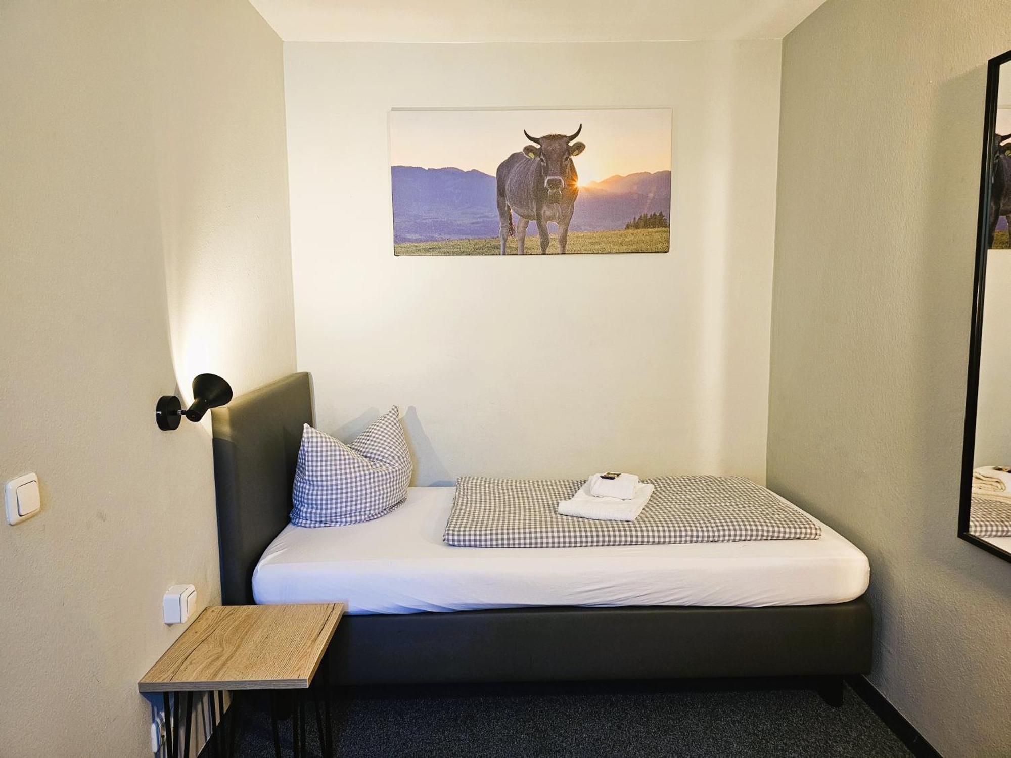Novitel Pension Pliening - Muenchen Messe Екстериор снимка