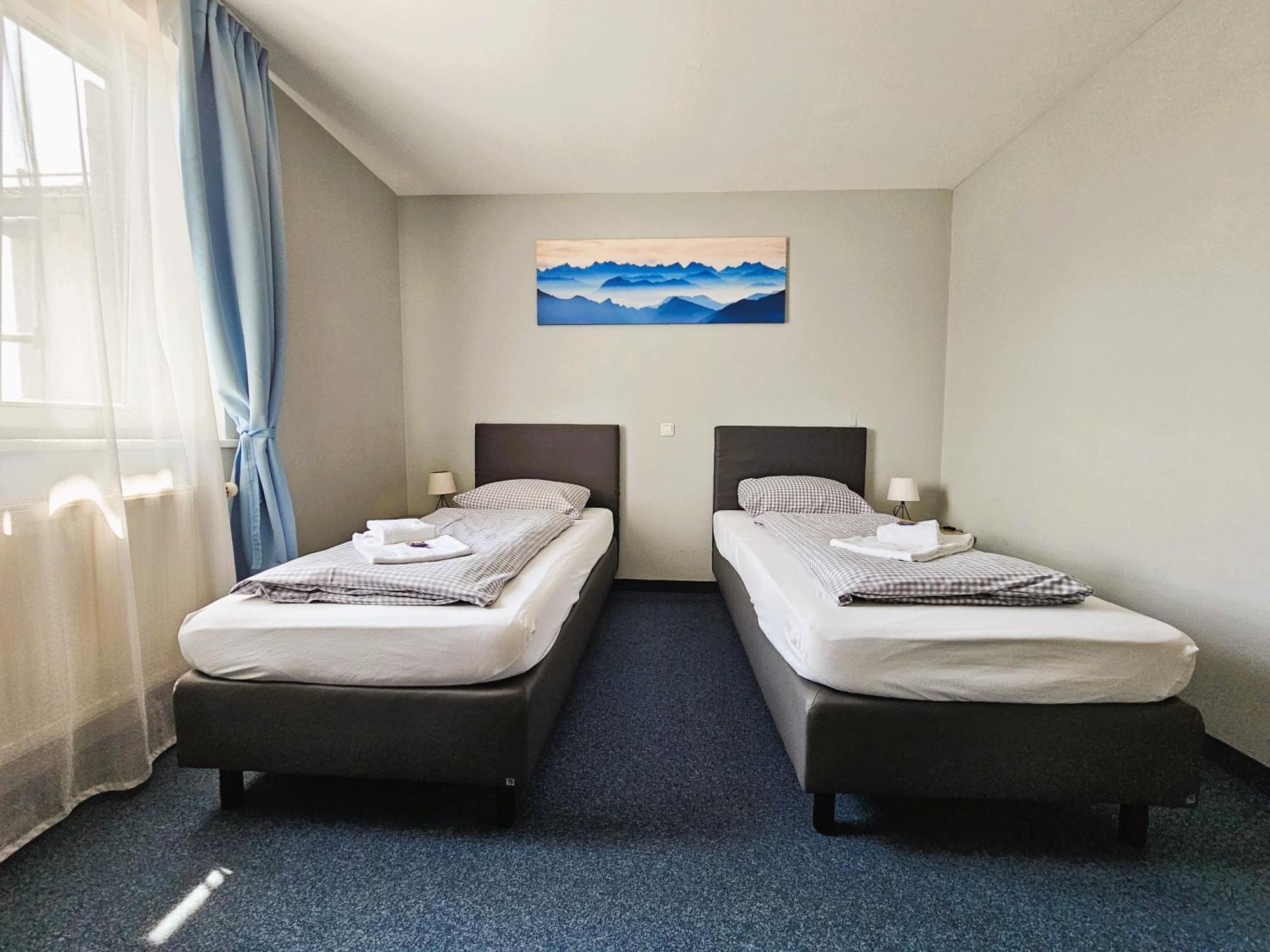 Novitel Pension Pliening - Muenchen Messe Екстериор снимка