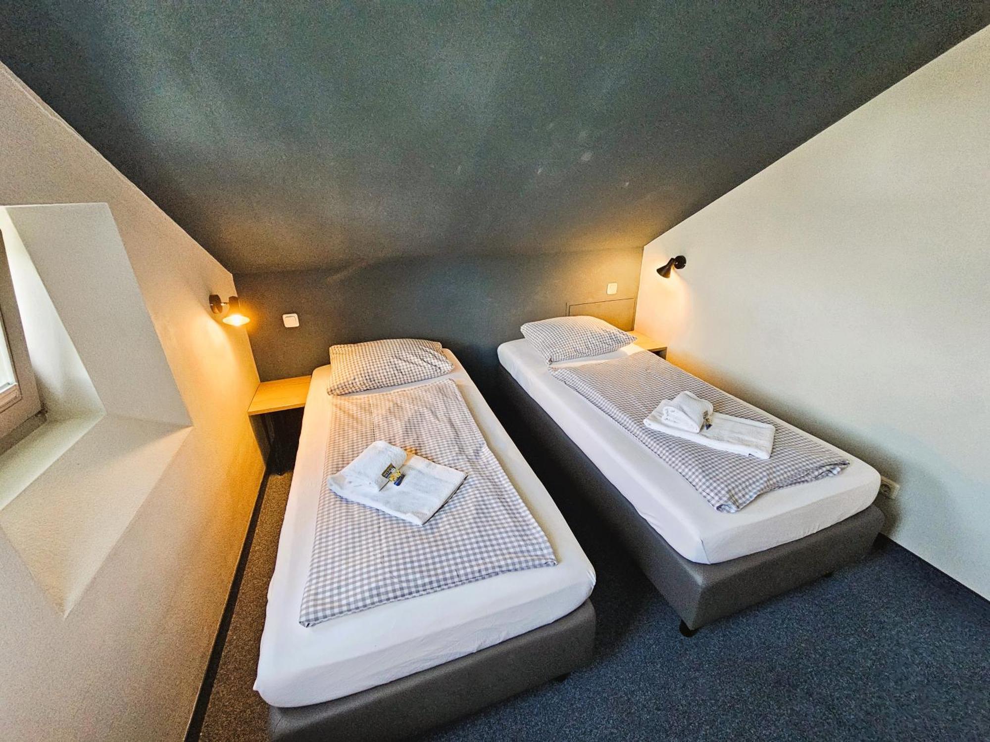 Novitel Pension Pliening - Muenchen Messe Екстериор снимка