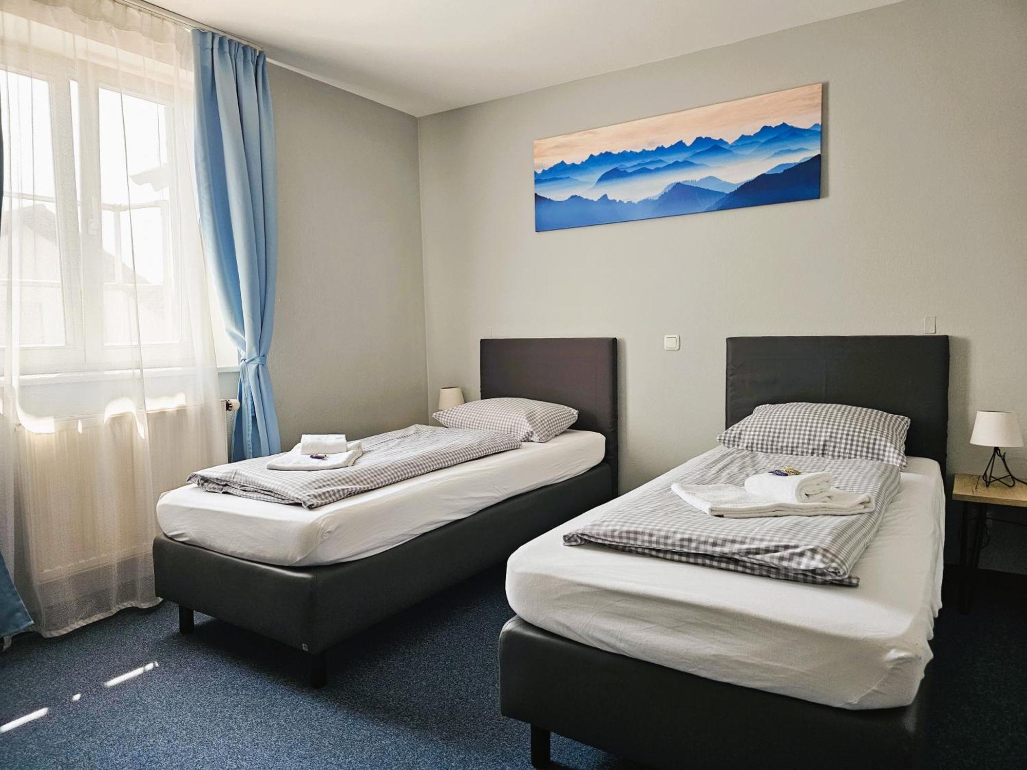 Novitel Pension Pliening - Muenchen Messe Екстериор снимка