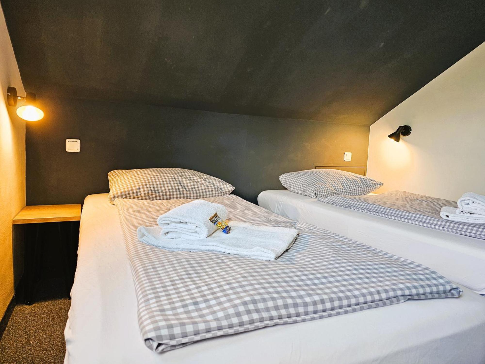 Novitel Pension Pliening - Muenchen Messe Екстериор снимка