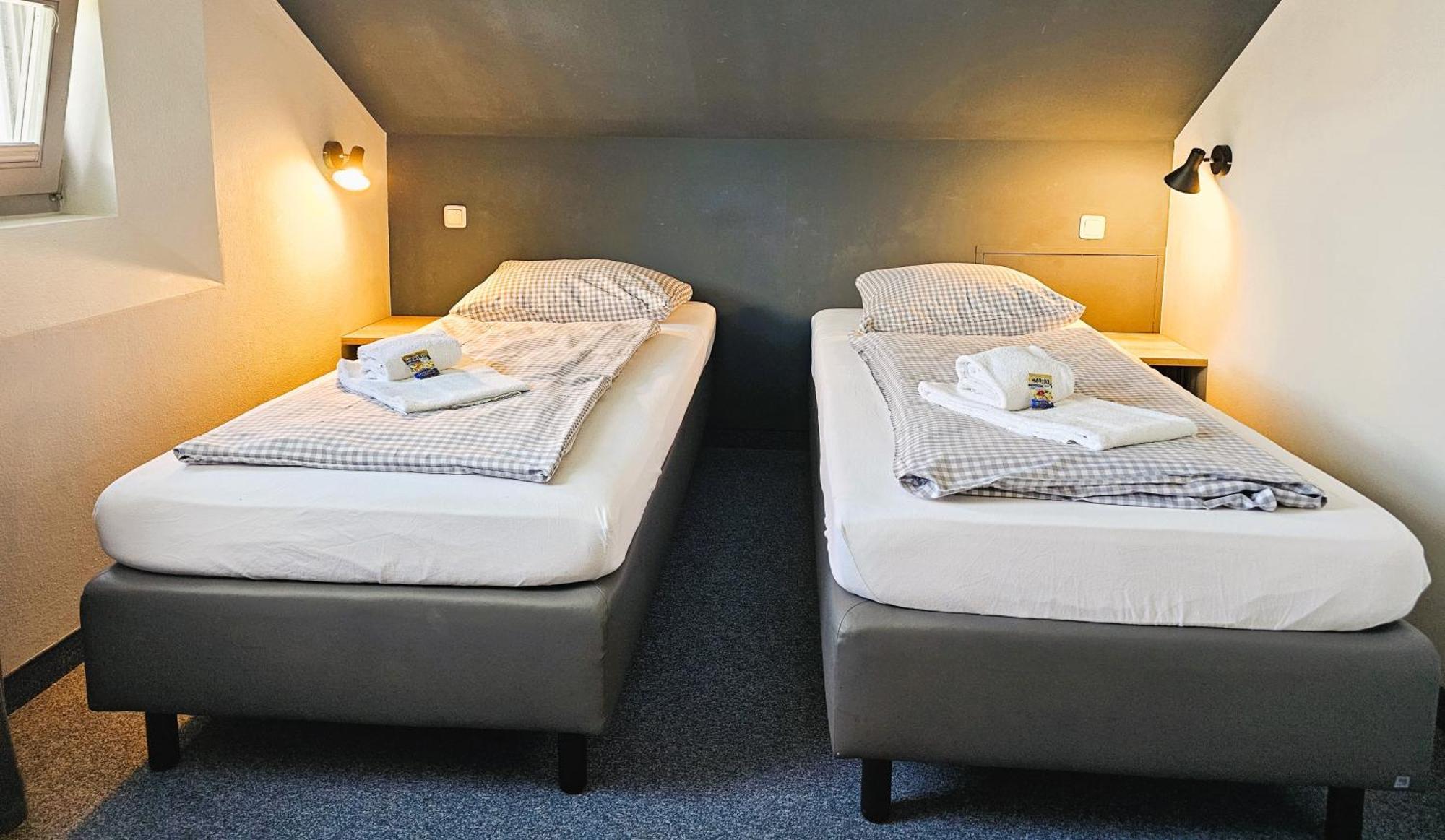 Novitel Pension Pliening - Muenchen Messe Екстериор снимка