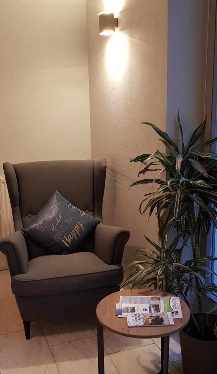 Novitel Pension Pliening - Muenchen Messe Екстериор снимка